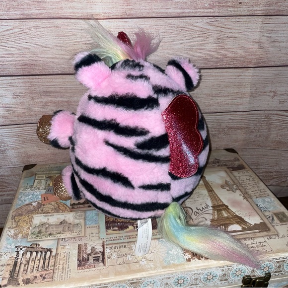 Zuru Rainbocorns Wild Heart Surprise Series 3 Pink Zebra Stripe 10" Plush Toy - Picture 6 of 11